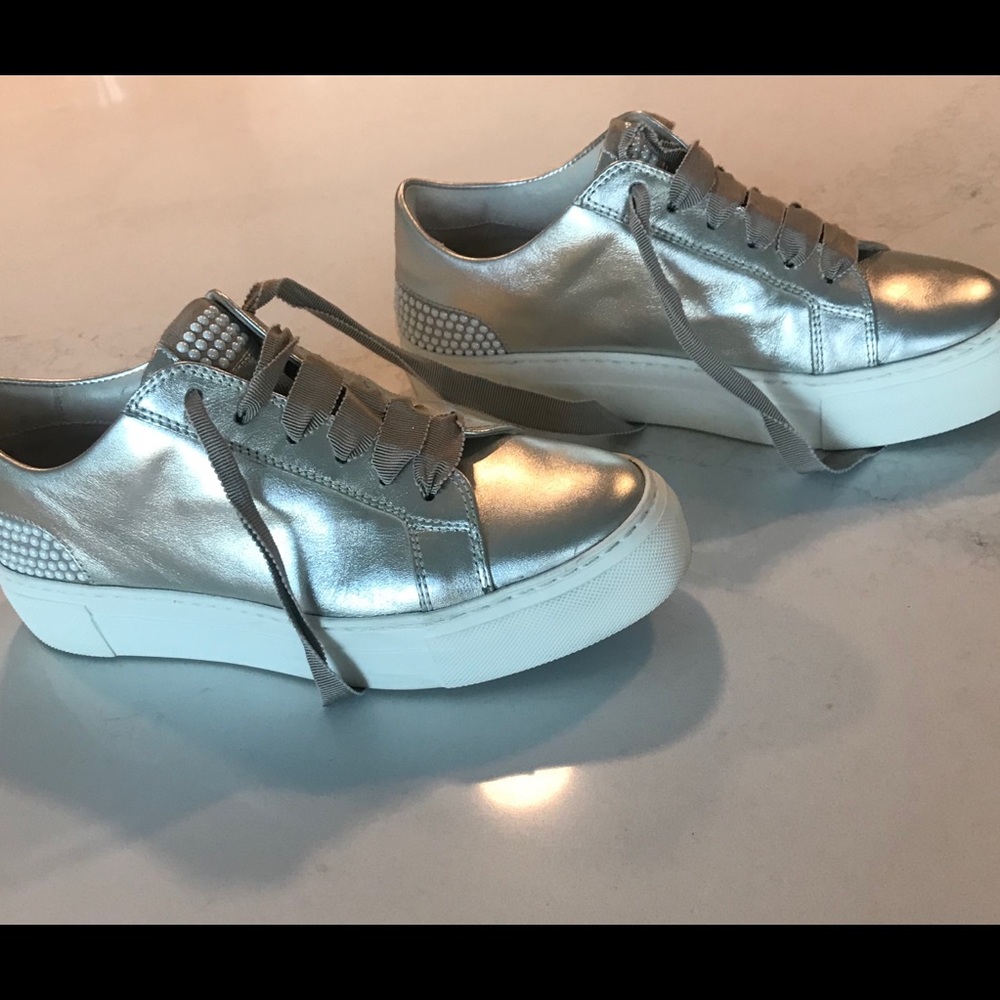 AGL Gold Sneakers